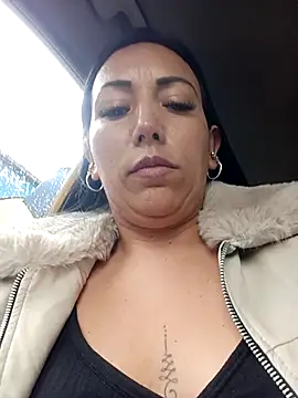 Laura martin  online show from 02/14/25, 07:02