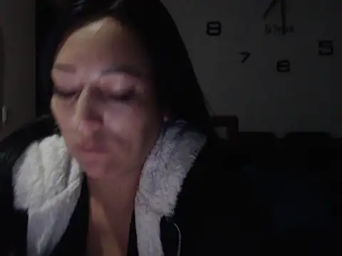 Laura martin  online show from 03/12/25, 12:31
