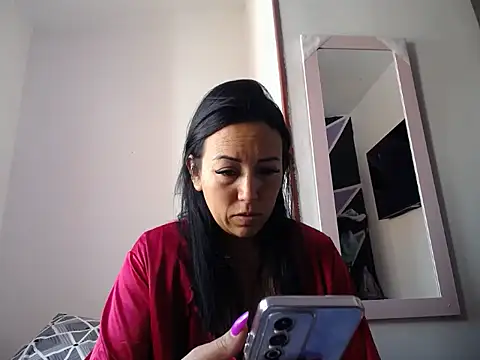 Snapshot of Laura_martin_ chatting on 11/21/25, 02:27 Laura martin online show from 11/21/25, 02:27