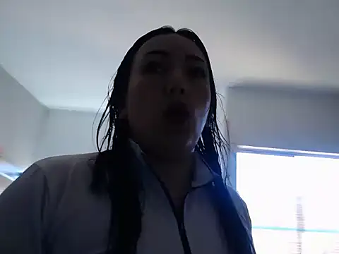 Laura martin  online show from 07/28/26, 01:32