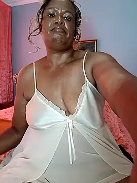 Snapshot of TALLNSEXY48 chatting on 02/25/25, 07:52 TALLNSEXY48 online show from 02/25/25, 07:52