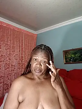 Snapshot of TALLNSEXY48 chatting on 03/18/26, 12:47 TALLNSEXY48 online show from 03/18/26, 12:47