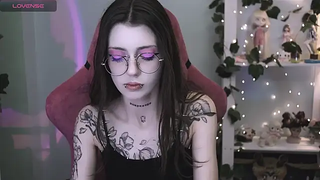 prettybones online show from 07/08/26, 10:36