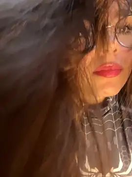 Snapshot of Juanelopez1 chatting on 09/27/25, 03:22 Juanelopez1 online show from 09/27/25, 03:22