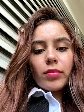 Snapshot of Juanelopez1 chatting on 11/13/25, 07:35 Juanelopez1 online show from 11/13/25, 07:35