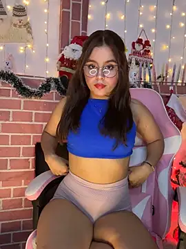 Snapshot of Juanelopez1 chatting on 12/04/25, 03:38 Juanelopez1 online show from 12/04/25, 03:38