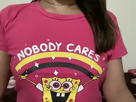 Snapshot of Queen-of-hearts55 chatting on 12/09/24, 08:01 Queen-of-hearts55 online show from 12/09/24, 08:01