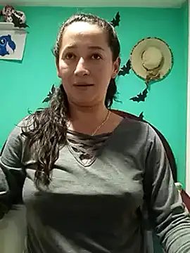 emilypoppy3 online show from 12/05/24, 10:12