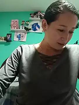 emilypoppy3 online show from 12/12/24, 02:44