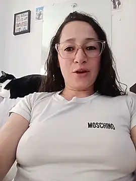 emilypoppy3 online show from 05/21/26, 08:27