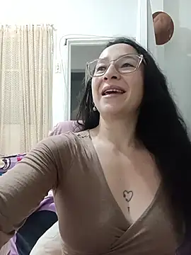 emilypoppy3 online show from 05/26/26, 08:49