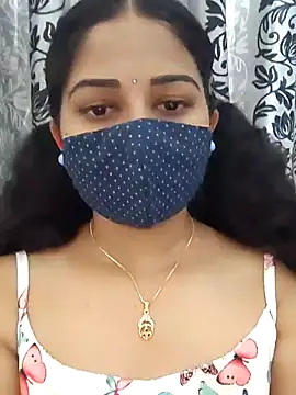 Snapshot of Angleannie chatting on 09/13/25, 05:13 Angleannie online show from 09/13/25, 05:13