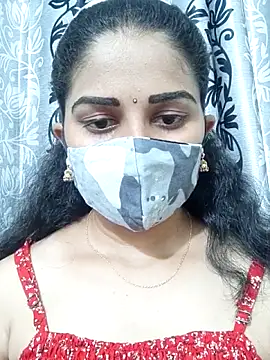 Snapshot of Angleannie chatting on 09/22/25, 01:35 Angleannie online show from 09/22/25, 01:35