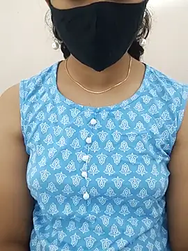 Snapshot of Angleannie chatting on 10/01/25, 03:29 Angleannie online show from 10/01/25, 03:29