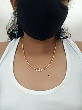 Snapshot of Angleannie chatting on 10/12/25, 03:22 Angleannie online show from 10/12/25, 03:22