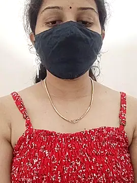 Snapshot of Angleannie chatting on 10/15/25, 12:11 Angleannie online show from 10/15/25, 12:11