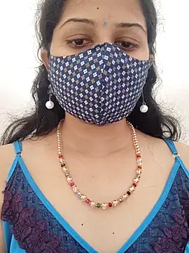 Snapshot of Angleannie chatting on 10/18/25, 02:03 Angleannie online show from 10/18/25, 02:03