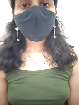 Snapshot of Angleannie chatting on 10/27/25, 11:14 Angleannie online show from 10/27/25, 11:14