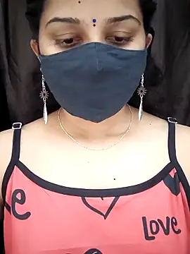 Snapshot of Angleannie chatting on 11/18/25, 03:16 Angleannie online show from 11/18/25, 03:16