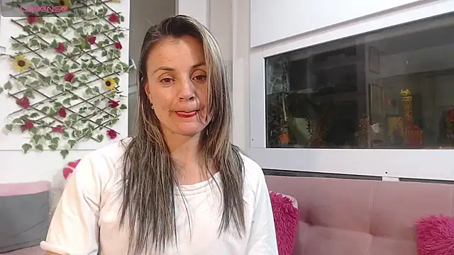 sweetfantasyy69 online show from 03/21/25, 03:33