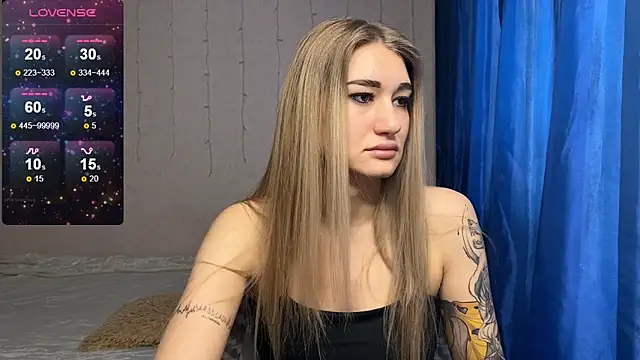 Silvia Shugarr online show from 03/04/25, 07:19