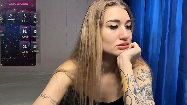 Silvia Shugarr online show from 03/11/25, 07:37