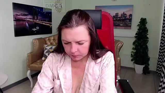 Lily flower7 online show from 06/18/26, 09:14