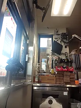 Snapshot of samone9 chatting on 10/31/25, 02:07 samone9 online show from 10/31/25, 02:07