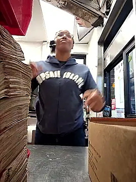 Snapshot of samone9 chatting on 11/09/25, 02:04 samone9 online show from 11/09/25, 02:04