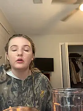 cammy2 online show from 12/29/24, 01:02