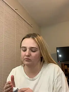 cammy2 online show from 12/31/24, 11:39