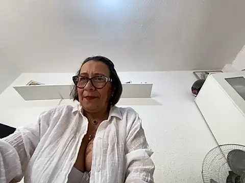 sweeviolet online show from 03/18/26, 01:47