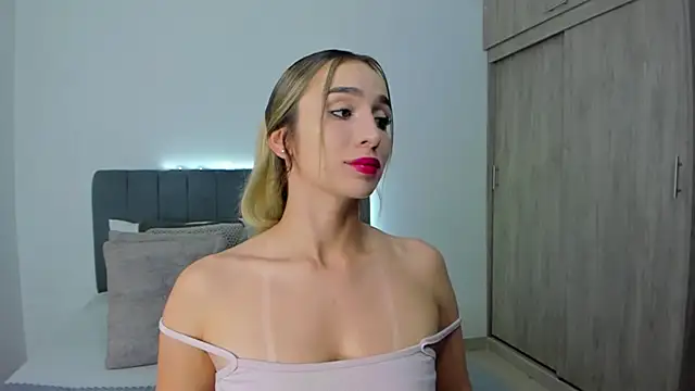 im sarah34 online show from 06/12/26, 02:54