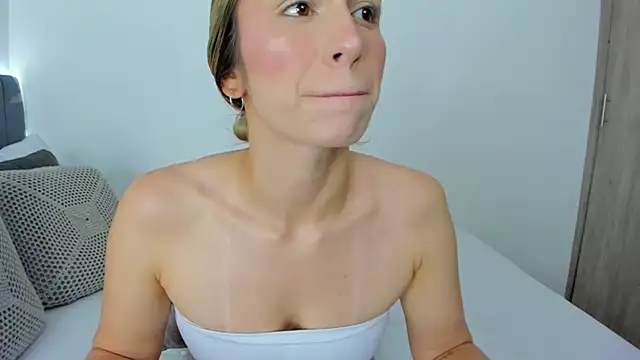 im sarah34 online show from 07/15/26, 04:01