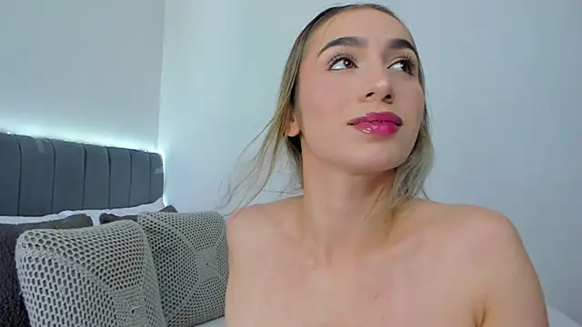 im sarah34 online show from 07/26/26, 06:59