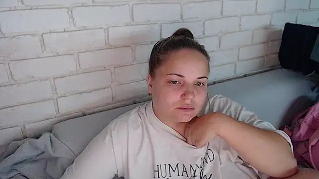 Crazyy girl  online show from 09/21/25, 03:46