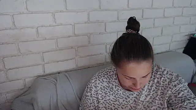 Crazyy girl  online show from 10/21/25, 02:40