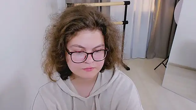 Sashy Way online show from 09/15/25, 09:26