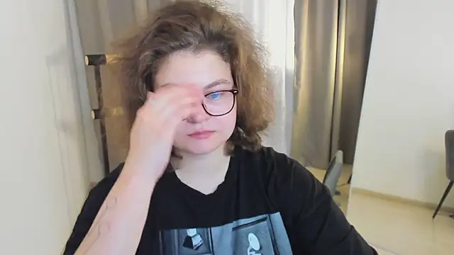 Sashy Way online show from 09/18/25, 09:28