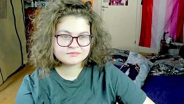 Snapshot of Sashy_Way chatting on 11/04/25, 10:47 Sashy Way online show from 11/04/25, 10:47