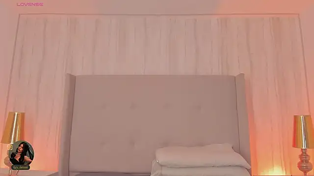 kaylarossi online show from 05/05/26, 06:27