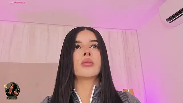 kaylarossi online show from 05/13/26, 06:38
