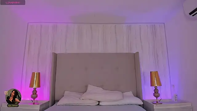 kaylarossi online show from 05/19/26, 07:31
