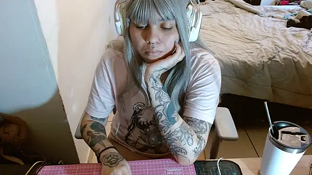 Snapshot of missangieangel chatting on 01/30/25, 07:37 missangieangel online show from 01/30/25, 07:37