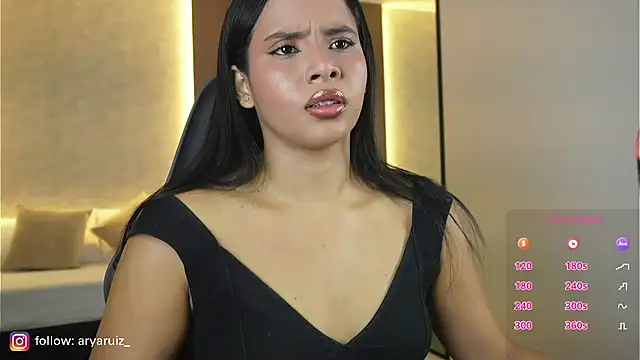 Snapshot of arya_ruizz chatting on 11/19/25, 01:00 arya ruizz online show from 11/19/25, 01:00