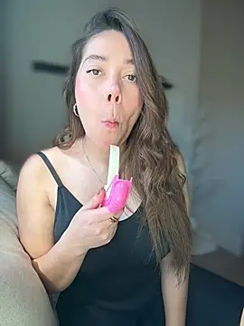 Snapshot of Condes_carmen chatting on 03/16/26, 01:04 Condes carmen online show from 03/16/26, 01:04
