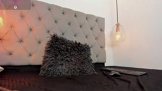 Snapshot of AnnPrices chatting on 02/11/25, 01:20 AnnPrices online show from 02/11/25, 01:20