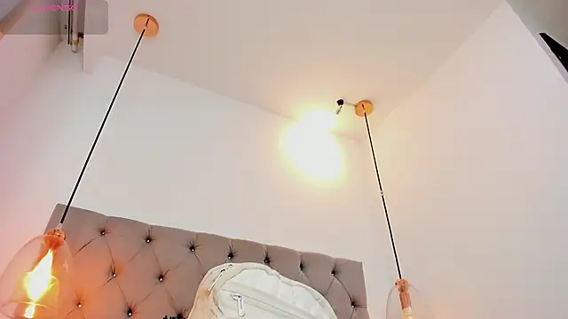 Snapshot of AnnPrices chatting on 02/21/25, 07:21 AnnPrices online show from 02/21/25, 07:21