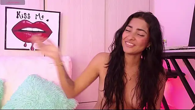 Snapshot of Yues050600 chatting on 12/26/24, 03:16 Yues050600 online show from 12/26/24, 03:16