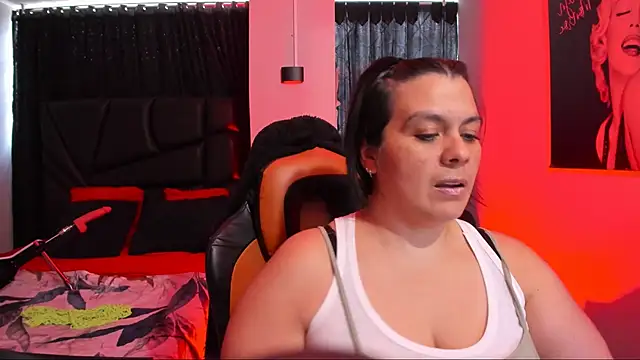 martina foxy  online show from 01/24/25, 05:42